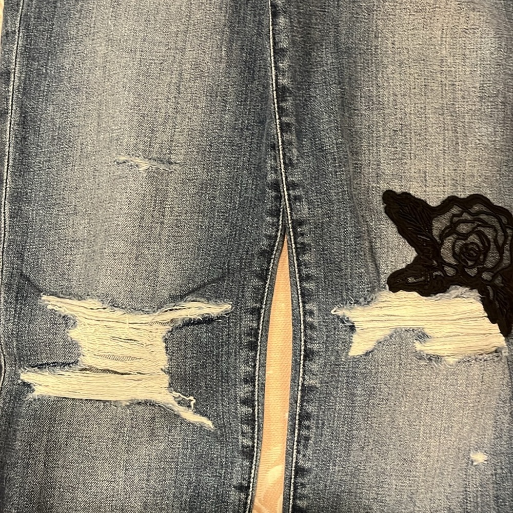 Joe’s jeans with black lace appliqué - Picture 5 of 5